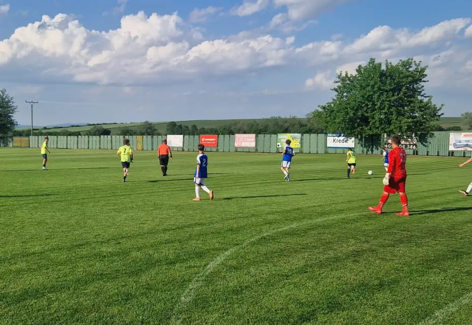U15B | Těsná prohra s Bánovem